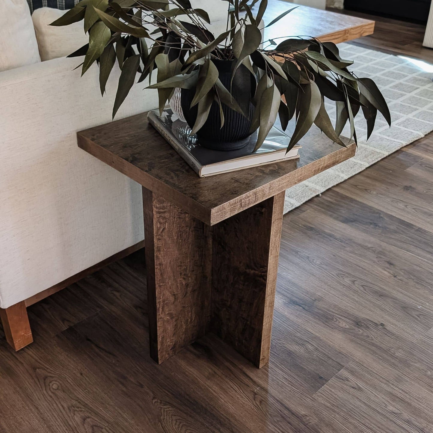 DIY square side table with plant